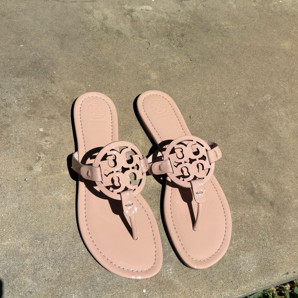 NEW -  TORY BURCH - MILLER SANDAL - 8 1/2 - Picture 5 of 7
